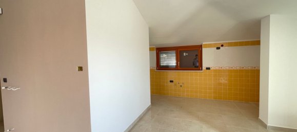 3 bedrooms Penthouse in Vasto, Italy No. 72960 6