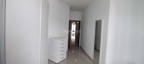 3 bedrooms Apartment in Sliema, Malta No. 9325 18