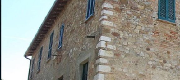 4 bedrooms Apartment in Umbertide, Italy No. 303228 3