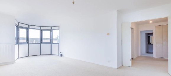 3 bedrooms Apartment in Chatenay-Malabry, France No. 163343 9