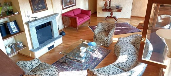 15 rooms House in Grignasco, Italy No. 24394 8
