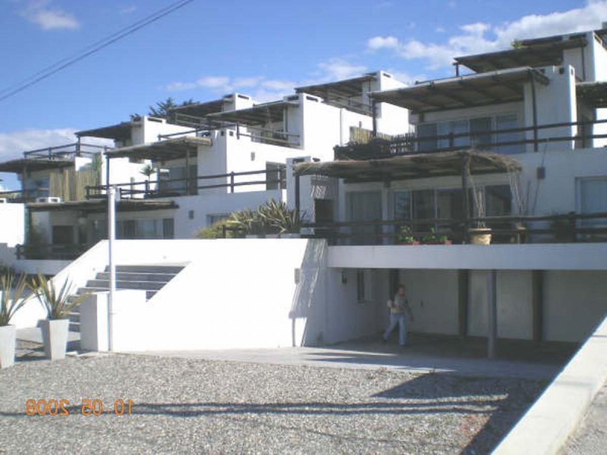 2 bedrooms Apartment in Maldonado, Uruguay No. 3047