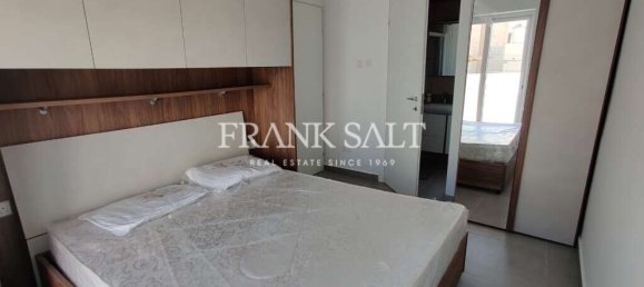 2 bedrooms Penthouse in Gzira, Malta No. 10343 2