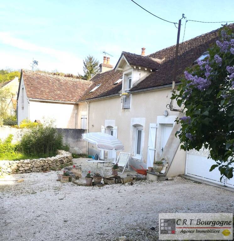 3 Schlafzimmer Haus in Ouanne, France, Nr. 206561