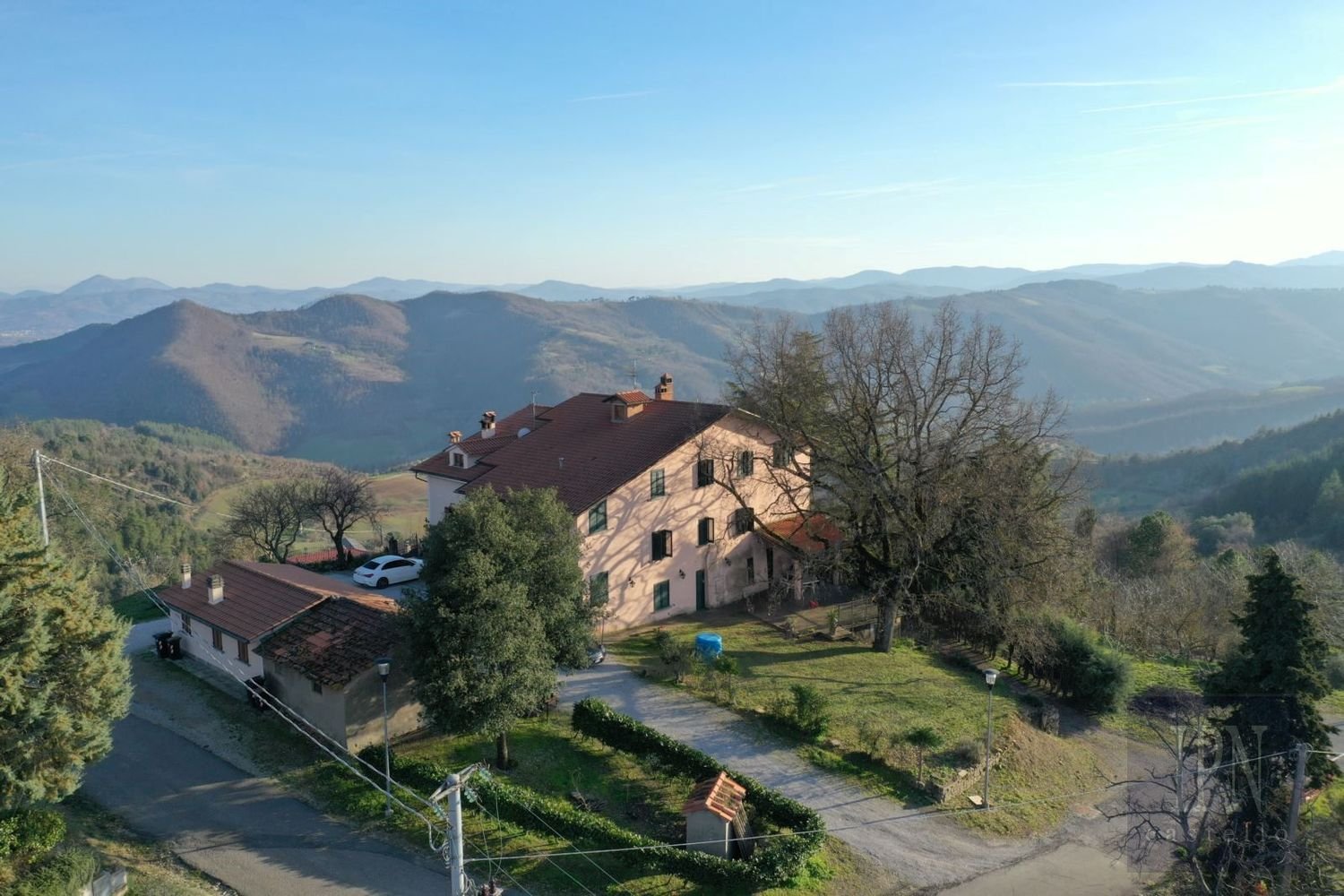 21 room Villa in Monte Santa Maria Tiberina, Italy No. 133739