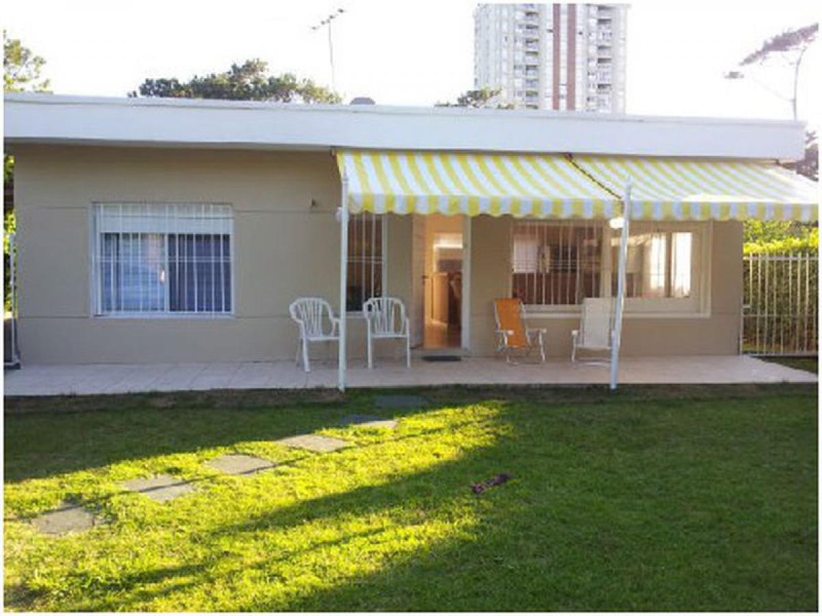 2 bedrooms House in Maldonado, Uruguay No. 7928