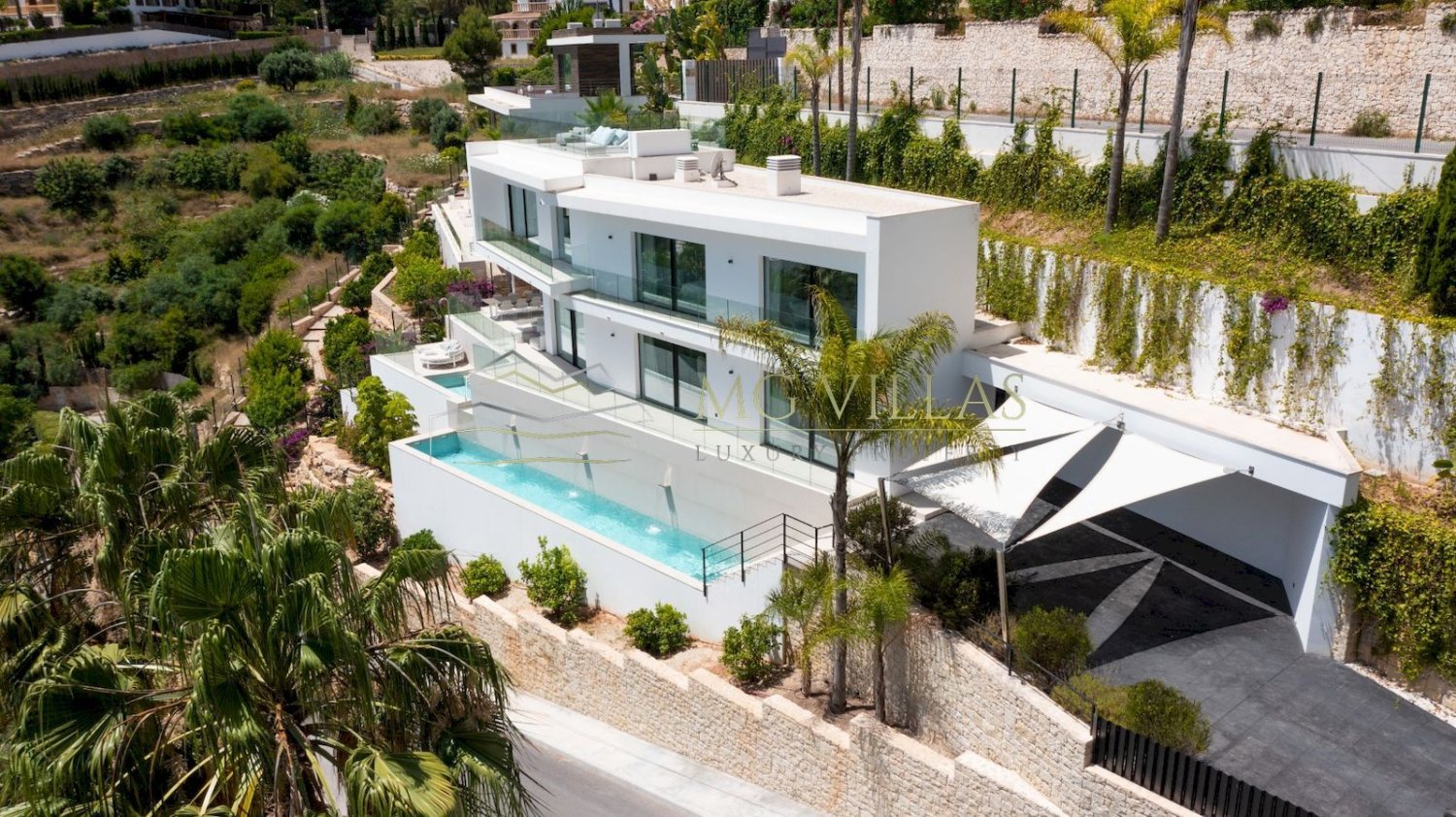 Вилла с 4 спальнями в Аликанте, Испания № 67155