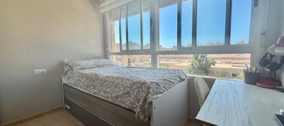 Apartamento de 3 dormitorios en Alicante, Spain No. 170585 9