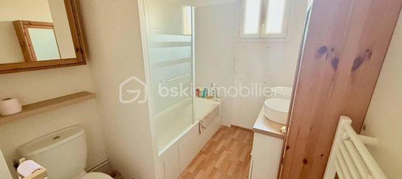 Casa de 3 dormitorios en Sainte-Genevieve, France No. 281159 10