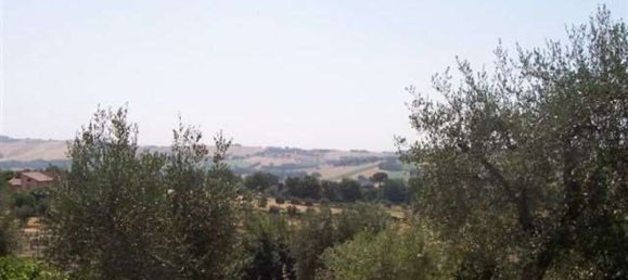 Studio in Castelleone di Suasa, Italy No. 83168 8