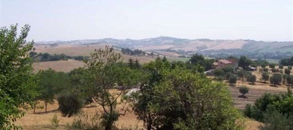 Studio in Castelleone di Suasa, Italy No. 83168 7