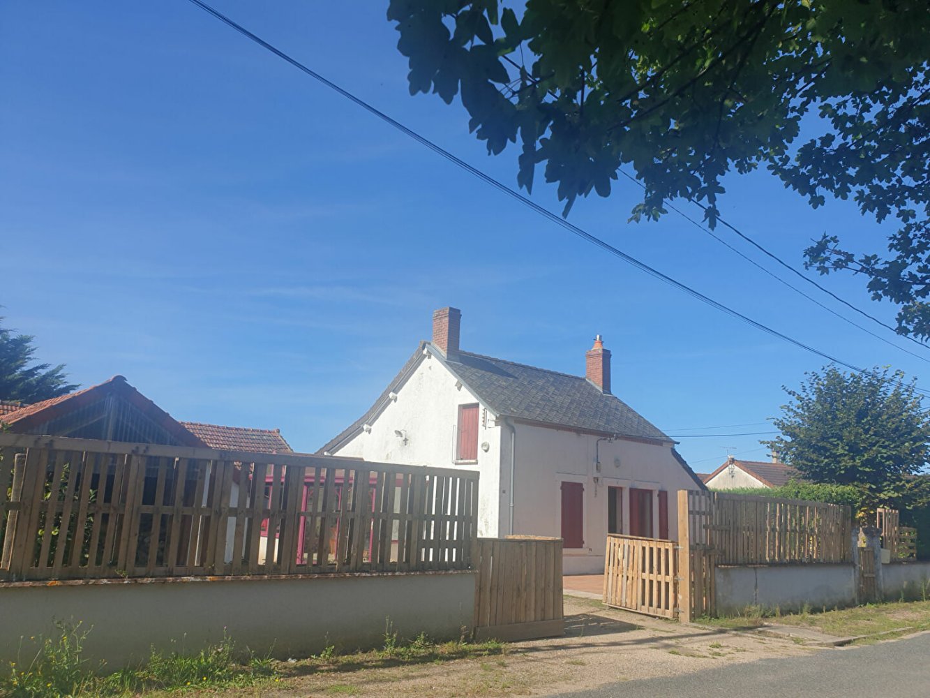2 bedrooms House in Jussy-le-Chaudrier, France No. 42615