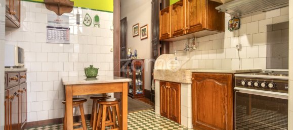 8 bedrooms House in Porto, Portugal No. 96265 18