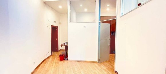 1 bedroom Apartment in Naples, Italy No. 23087 4