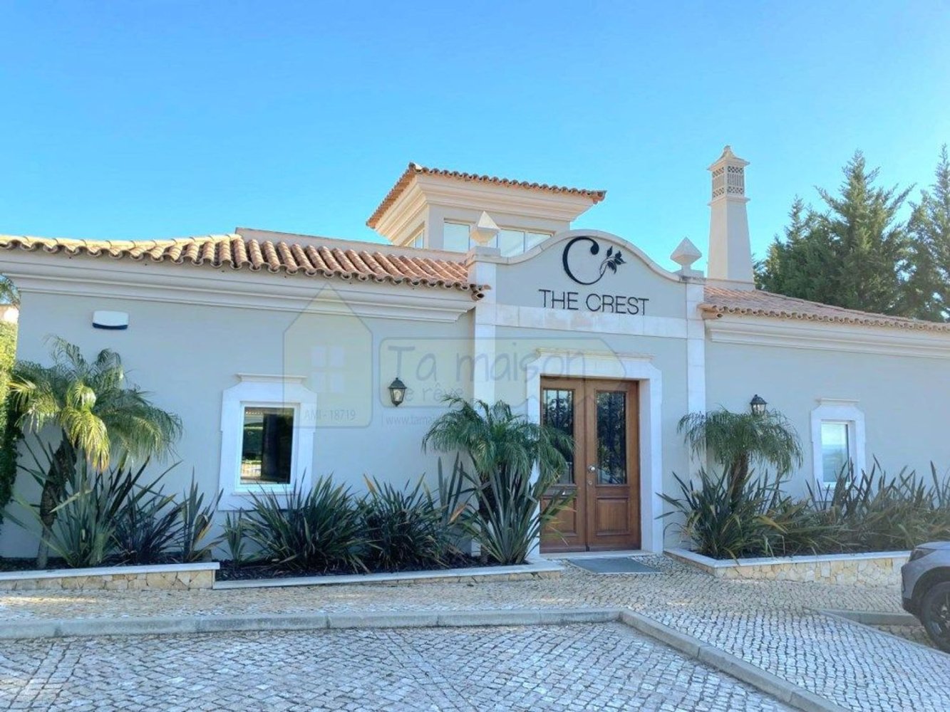 360m² Office in Almancil, Portugal No. 226987