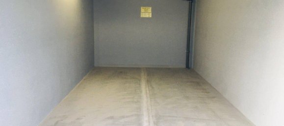 Garage à Horsching, Austria No. 31425 5