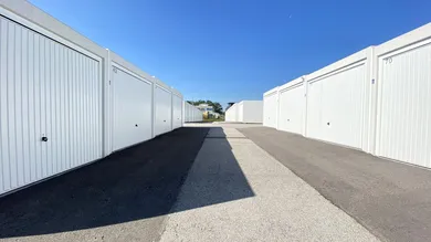 Garage à Horsching, Austria No. 31425