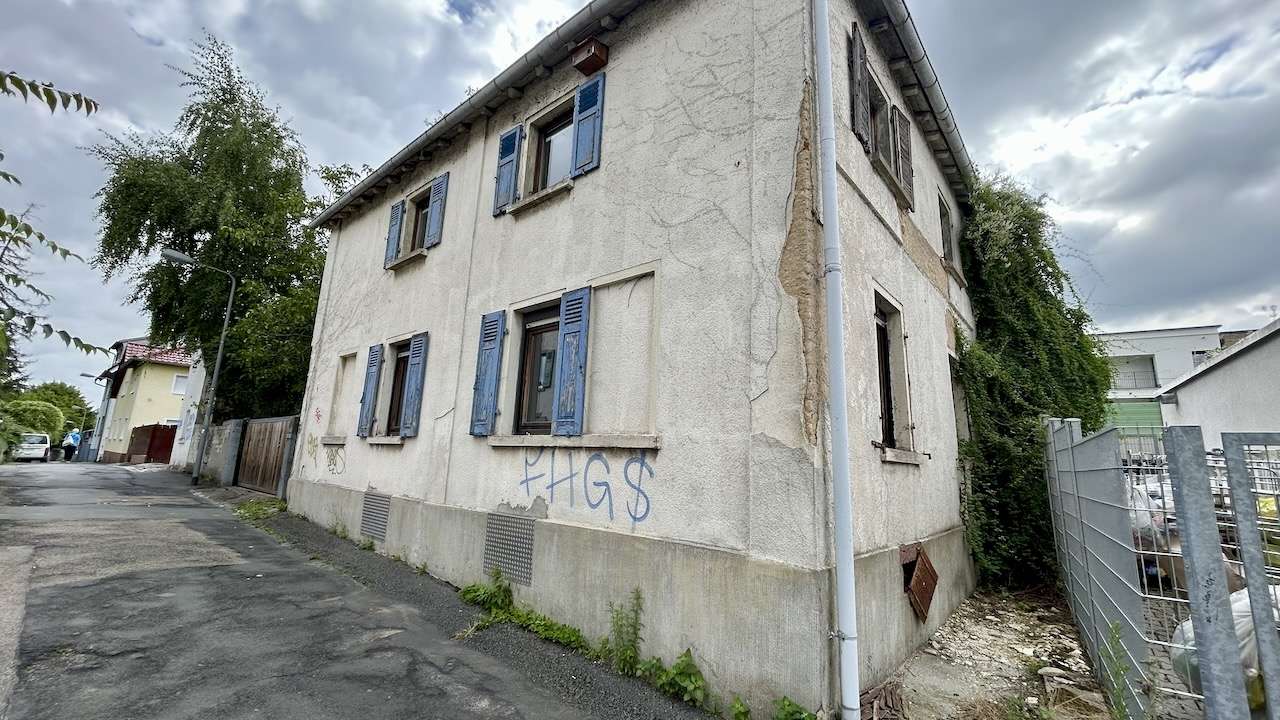 6-Zimmer Haus in Frankfurt am Main, Germany, Nr. 240219