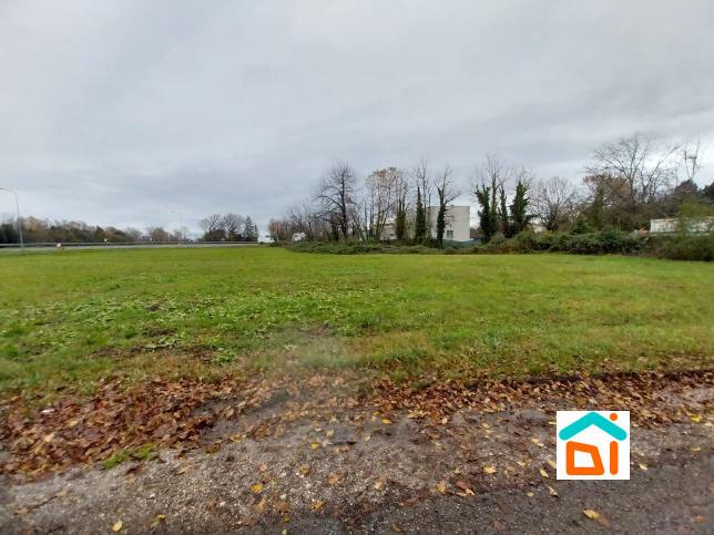 1000m² Land in Udine, Italy No. 91954