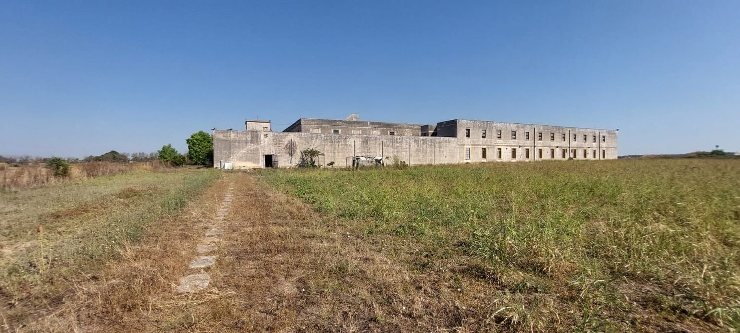 Lagerhaus in Lecce, Italy 3000m², Nr. 297017