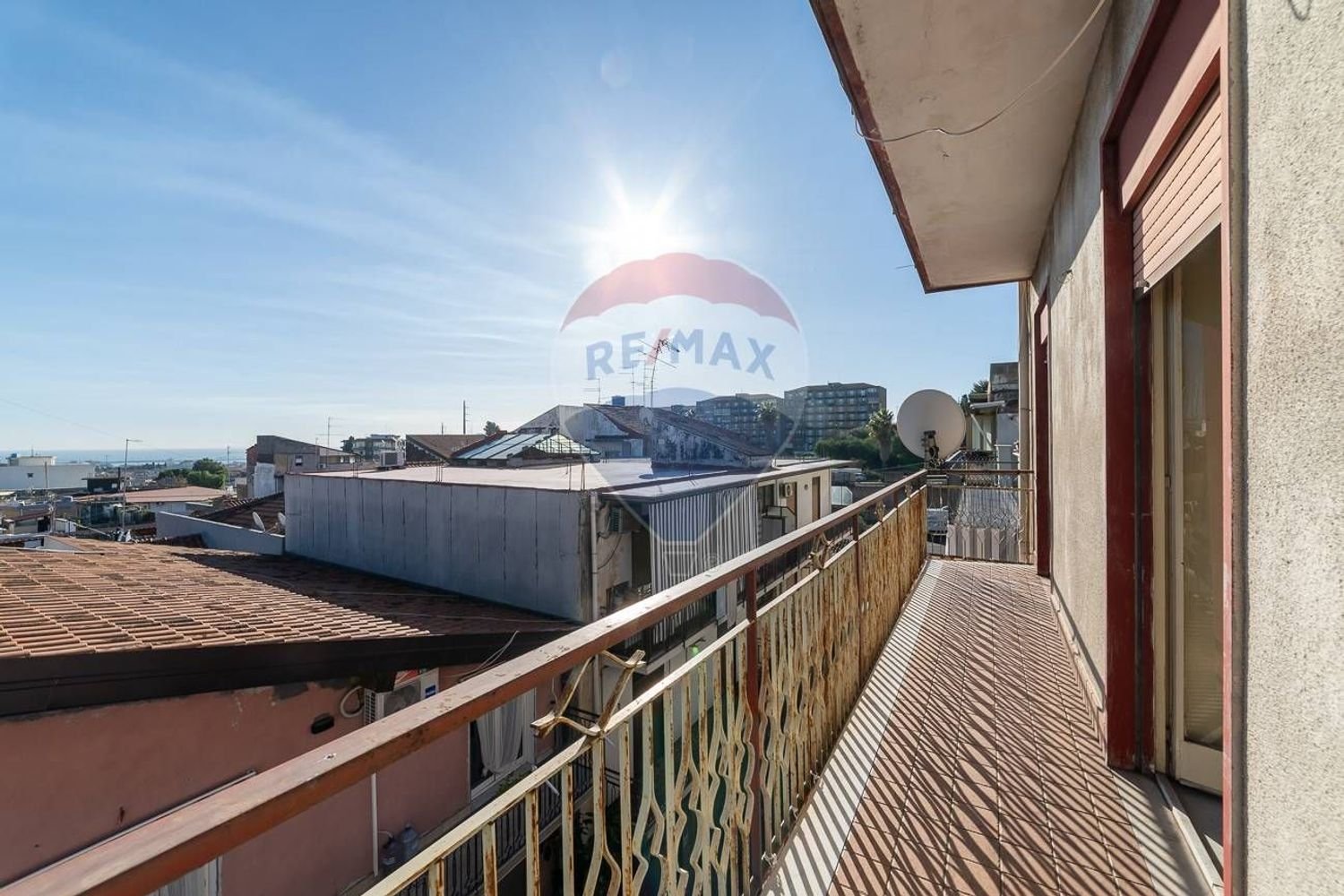 6 rooms Apartment in Catania, Italy No. 79703