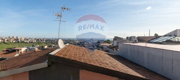 6 rooms Apartment in Catania, Italy No. 79703 2