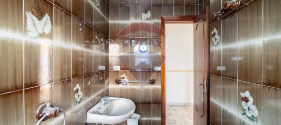 6 rooms Apartment in Catania, Italy No. 79703 8