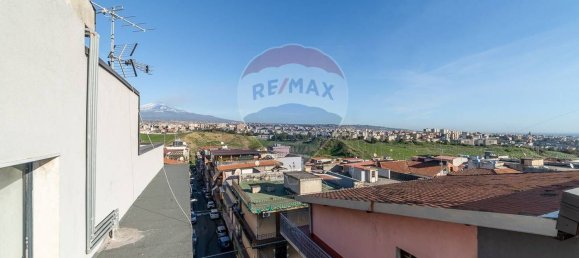 6 rooms Apartment in Catania, Italy No. 79703 3