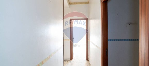 6 rooms Apartment in Catania, Italy No. 79703 12