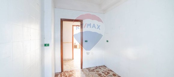 6 rooms Apartment in Catania, Italy No. 79703 10