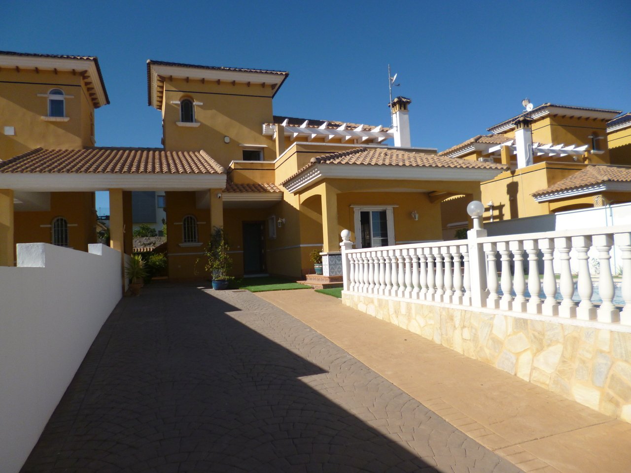 4 bedrooms Villa in La Zenia, Spain No. 10247