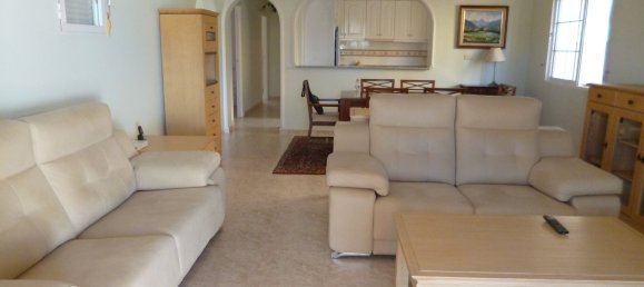 4 bedrooms Villa in La Zenia, Spain No. 10247 3