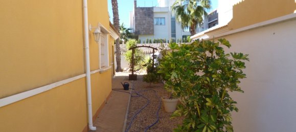 4 bedrooms Villa in La Zenia, Spain No. 10247 23