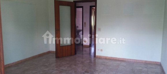 Apartamento de 2 dormitorios en Alba, Italy No. 262613 2