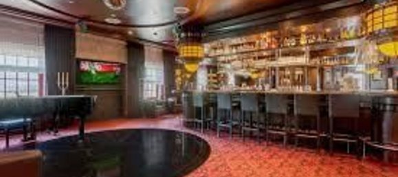 Gewerbliche Immobilie in Lucca, Italy 210m², Nr. 25703 6