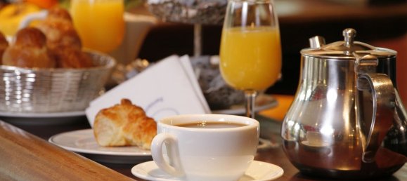 Gewerbliche Immobilie in Lucca, Italy 210m², Nr. 25703 8