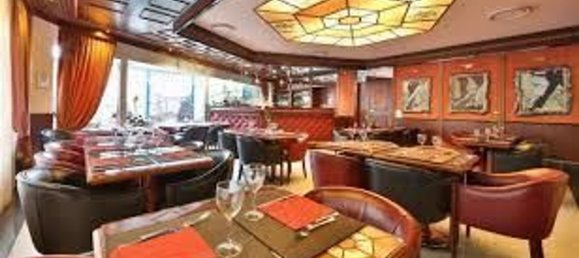 Gewerbliche Immobilie in Lucca, Italy 210m², Nr. 25703 7