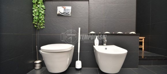 Дом с 6 комнатами в Риваросса, Италия № 149364 30