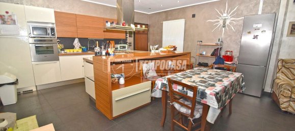 Дом с 6 комнатами в Риваросса, Италия № 149364 4