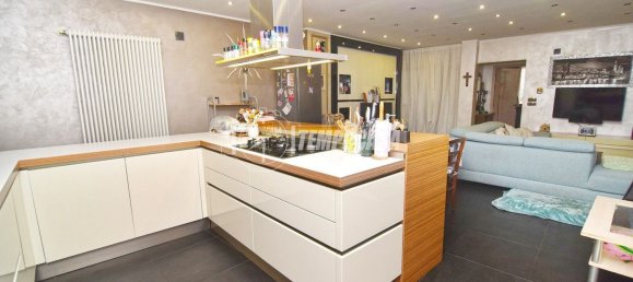 Дом с 6 комнатами в Риваросса, Италия № 149364 7