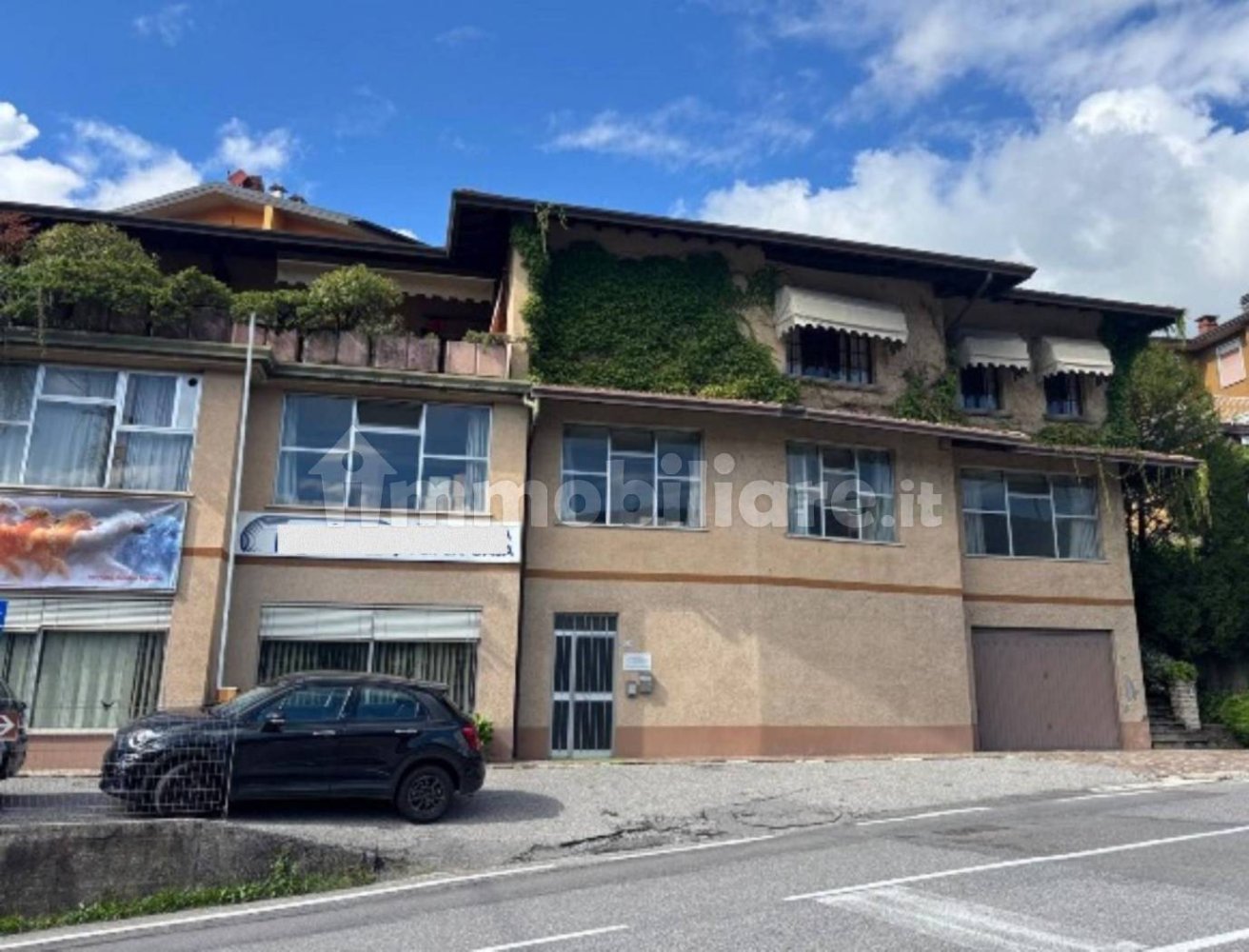 4 bedrooms Villa in Gandino, Italy No. 342863