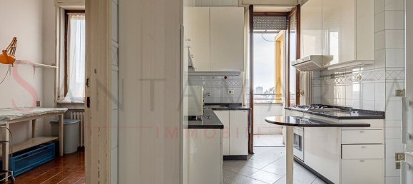 4 rooms Penthouse in Milan, Italy No. 243490 10
