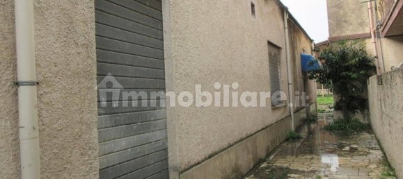 Gewerbliche Immobilie in Aprilia, Italy 419m², Nr. 319521 8