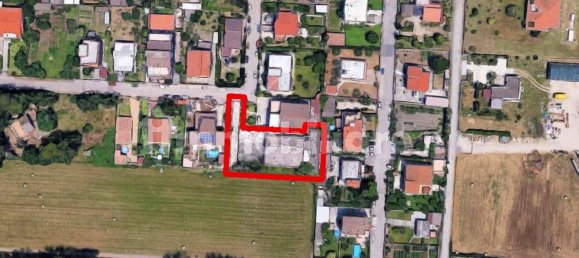 Gewerbliche Immobilie in Aprilia, Italy 419m², Nr. 319521 4