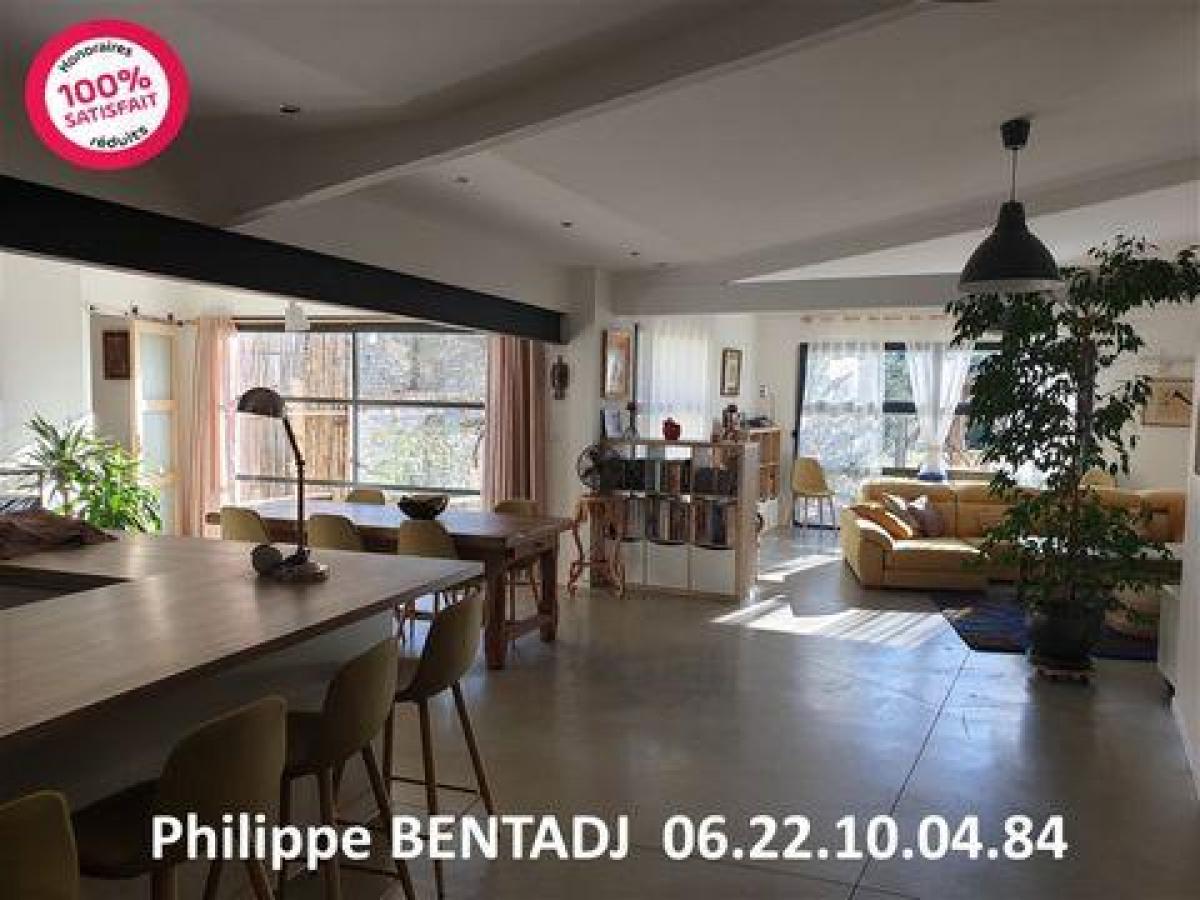 Studio à Aigre, France No. 28126