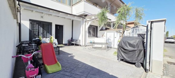 Casa de 3 dormitorios en Pomezia, Italy No. 356453 9