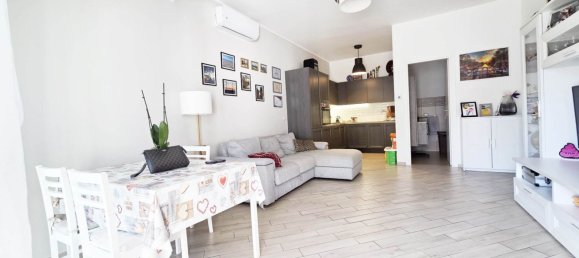 Casa de 3 dormitorios en Pomezia, Italy No. 356453 13