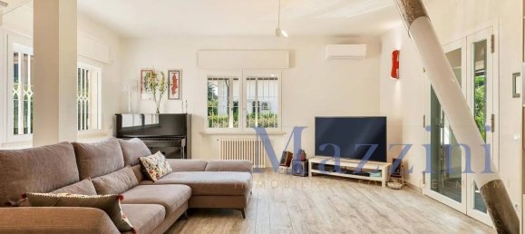 10 rooms Villa in Forte dei Marmi, Italy No. 284338 8