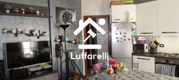 4 rooms Apartment in Carate Brianza, Italy No. 3794 2