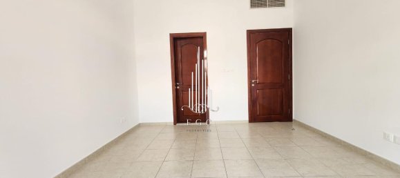 4 bedrooms Villa in Abu Dhabi Gate City, UAE No. 37689 18